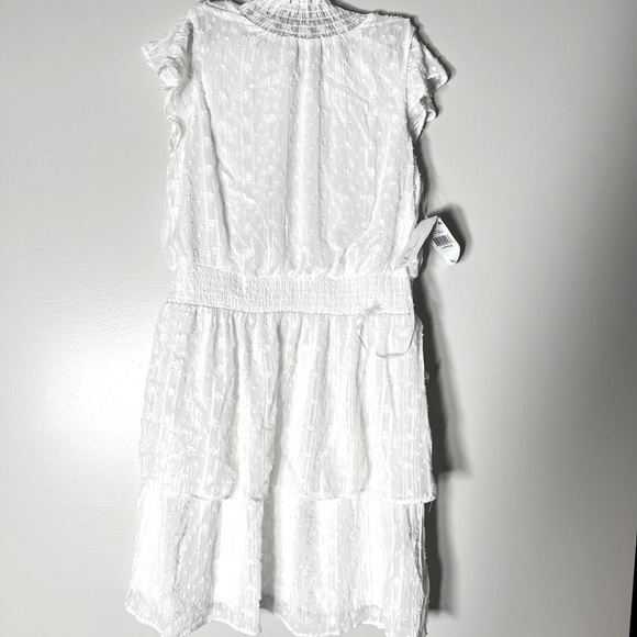 BCX Juniors' Swiss-Dot Dress,New off white Short sleeves Smocked neckline Large - Picture 11 of 12